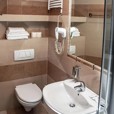Royal 4*