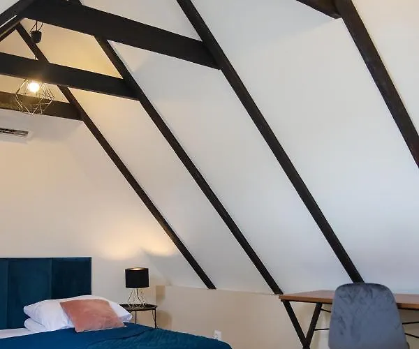 Bed & Breakfast Royal 4*